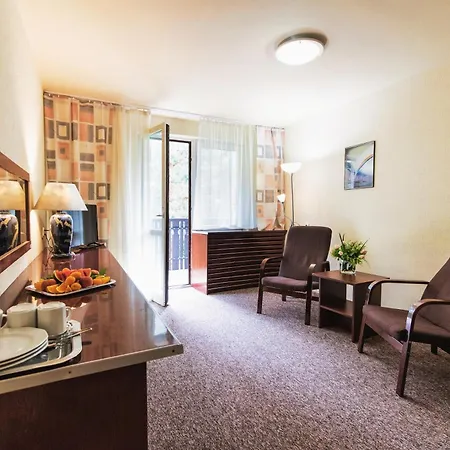 Ow Inter Piast Kalbornia - Z Wlasna Plaza Z Kapieliskiem I Przystania Resort Dąbrówno