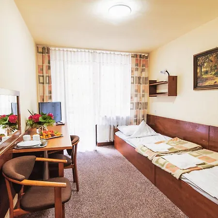 Resort Ow Inter Piast Kalbornia - Z Wlasna Plaza Z Kapieliskiem I Przystania *