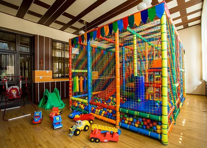 Ośrodek wypoczynkowy Ow Inter Piast Kalbornia - Z Własną Plażą Z Kąpieliskiem I Przystanią